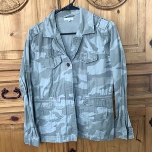Camo cardigan. Size S